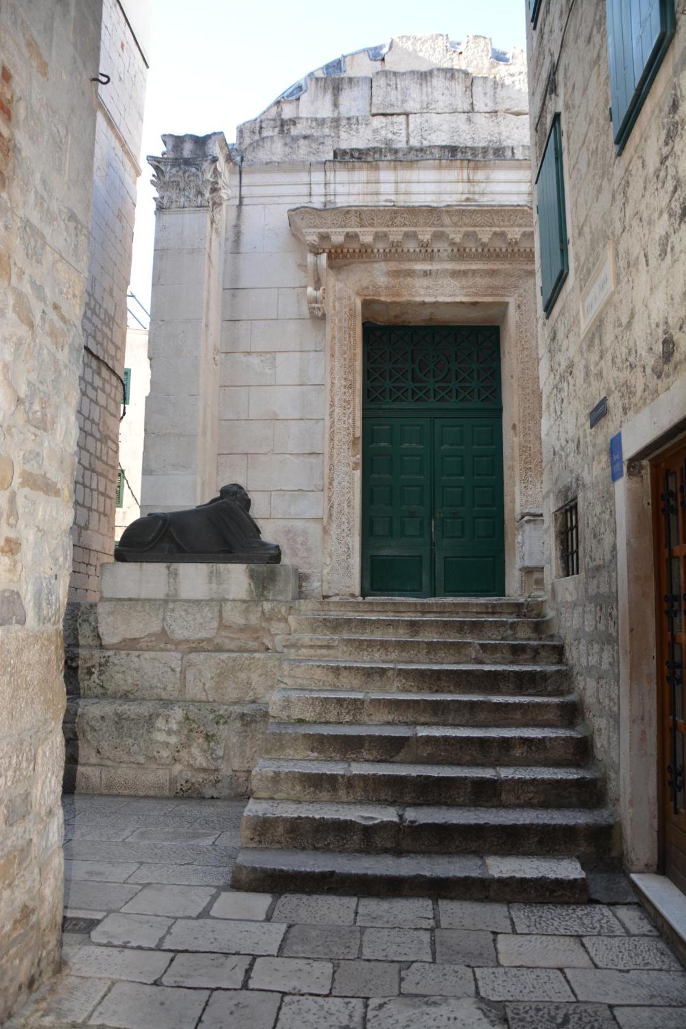 Largo Apartment In The Heart Of Diocletian Palace Split Extérieur photo