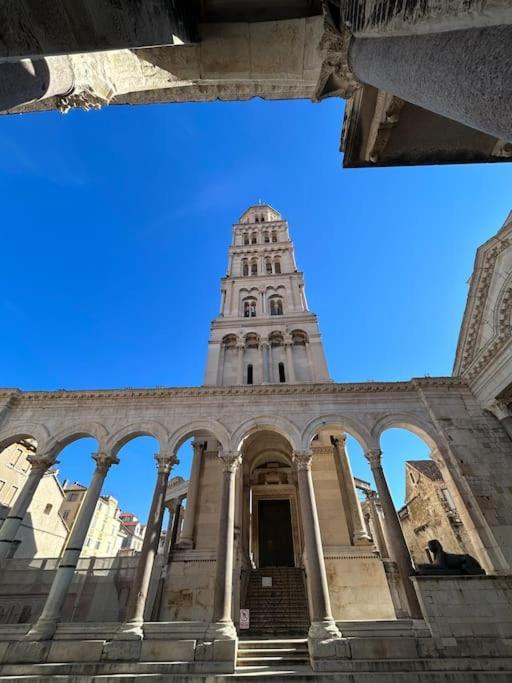 Largo Apartment In The Heart Of Diocletian Palace Split Extérieur photo