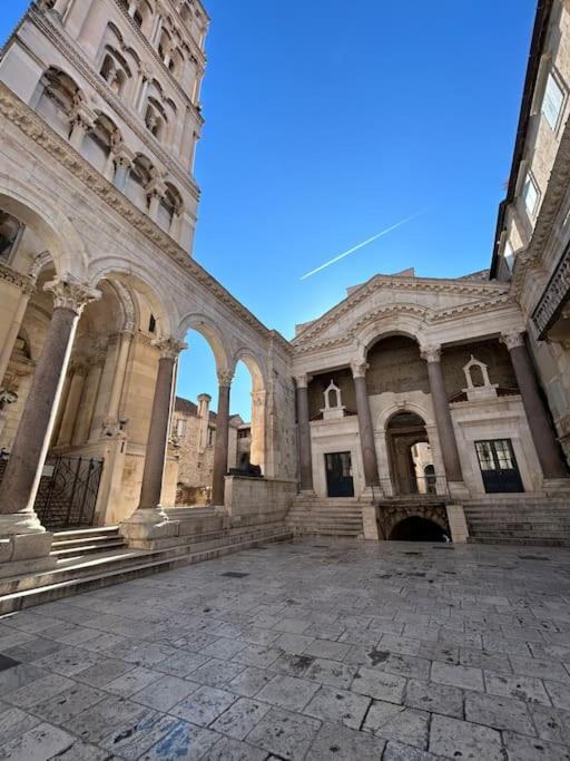Largo Apartment In The Heart Of Diocletian Palace Split Extérieur photo
